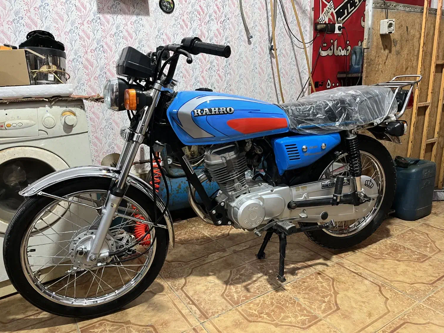 رهرو۱۲۵|موتورسیکلت|دوزین, |دیوار