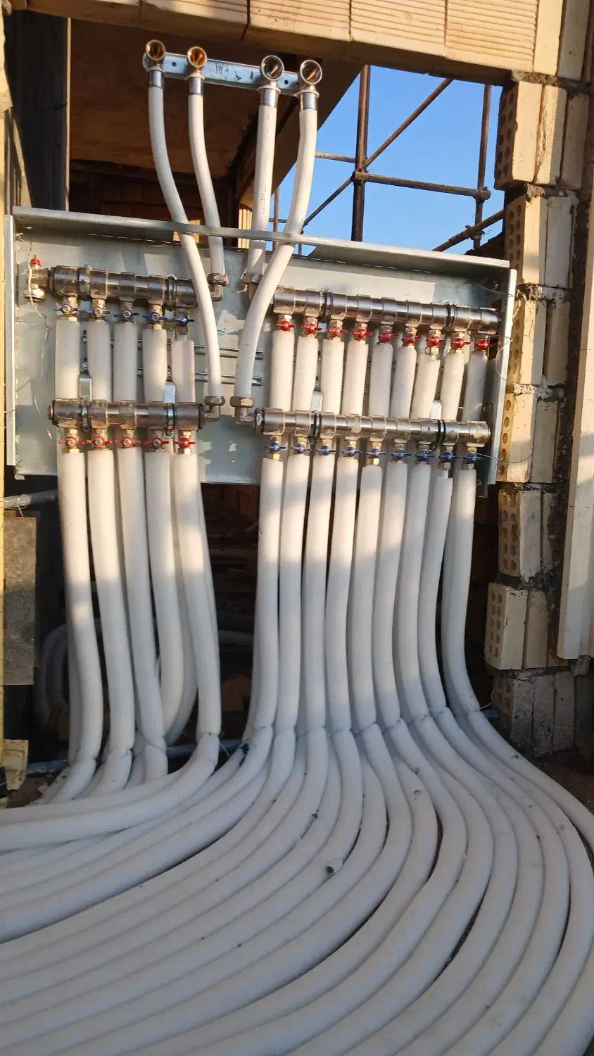 لوله کشی آب و فاضلاب ساختمان .انجام کلیه نصبیات|خدمات پیشه و مهارت|اصفهان, عطار نیشابوری|دیوار