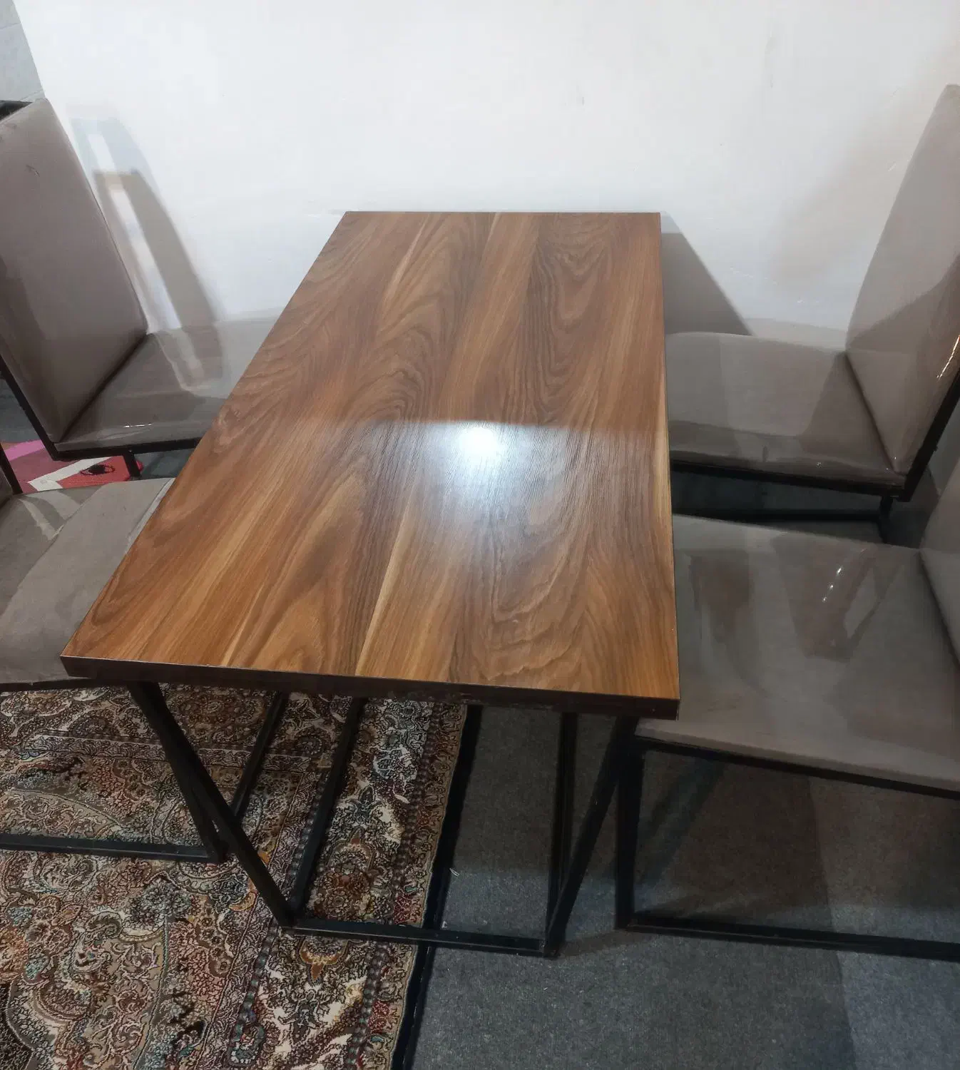 میز و صندلی|میز و صندلی غذاخوری|خوی, |دیوار