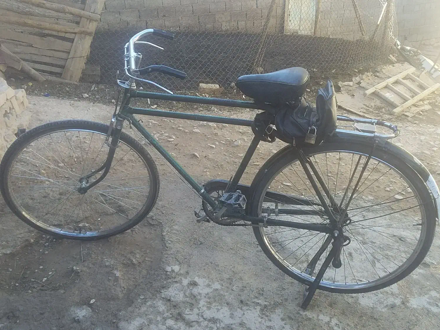 دوچرخه انگلیسی قدیمی فونیکس اصل|دوچرخه، اسکیت، اسکوتر|بوئین و میاندشت, |دیوار