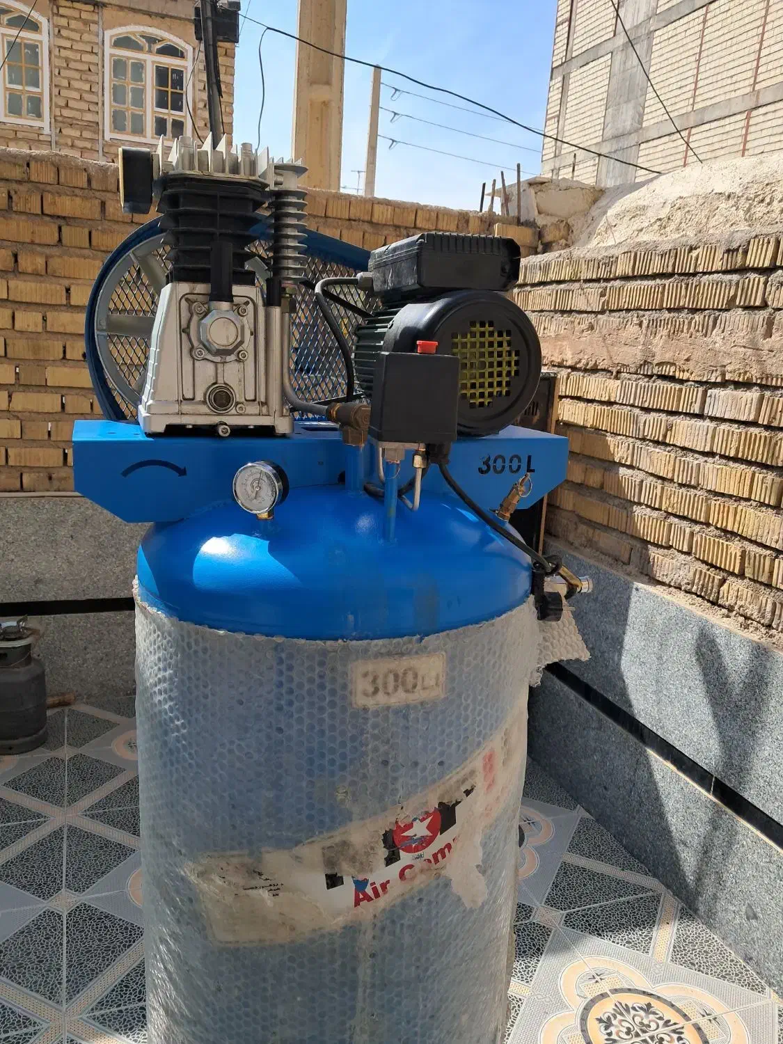 پمپ باد ۳۰۰ لیتری|مصالح و تجهیزات ساختمان|مرودشت, ثبت احوال|دیوار