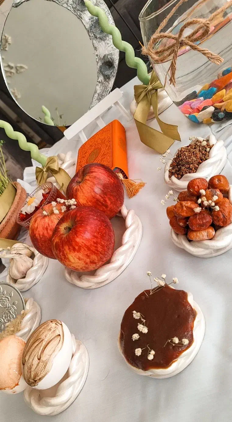 هفت‌سین جدید|مجسمه، تندیس، ماکت|سرپل ذهاب, |دیوار