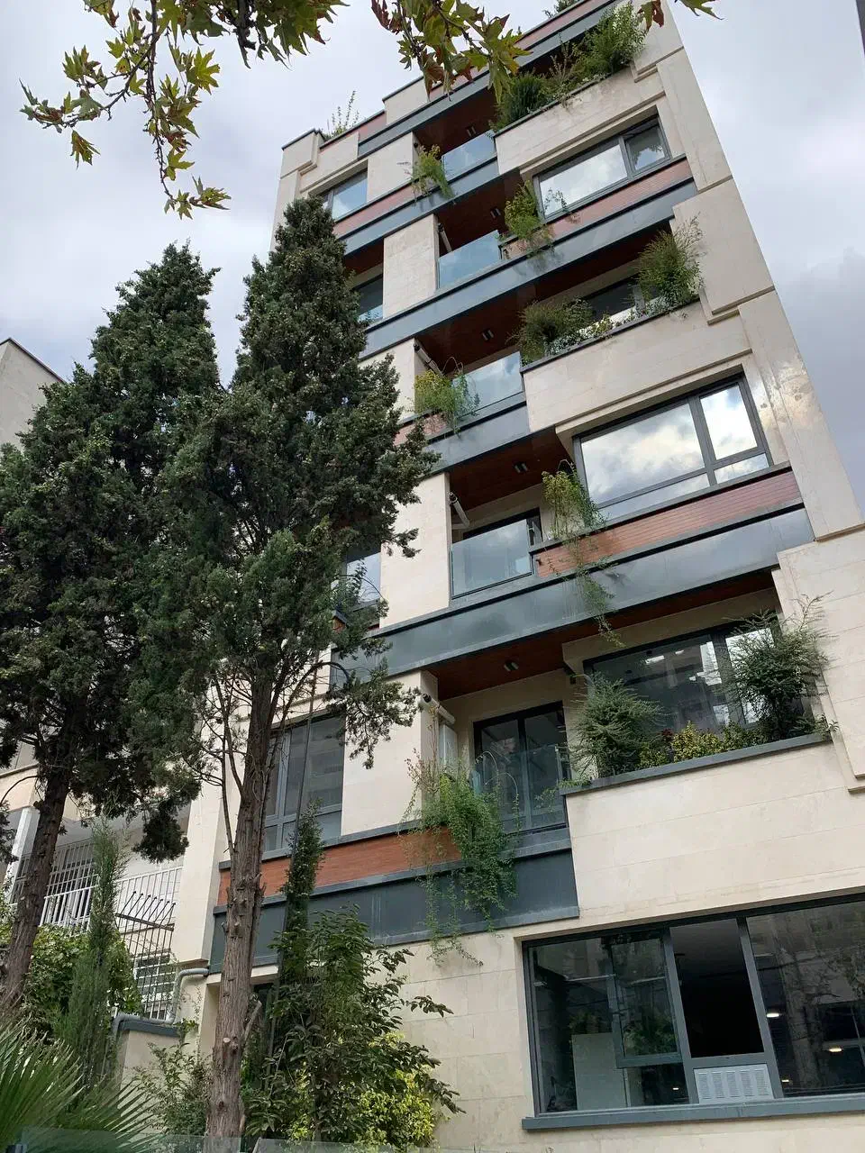 ۱۰۰۰ متر مستغلات/ سازنده برند/ ونک/ ملاصدرا|فروش آپارتمان|تهران, شیراز|دیوار