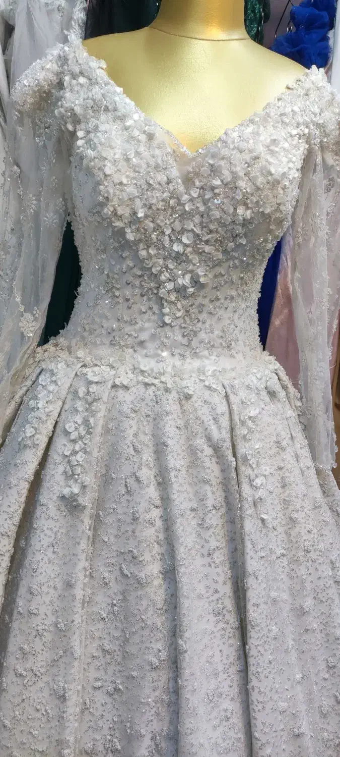 واگذاری وفروش لباسهای عروس ونامزدی بانازلترین قیمت|لباس|ایذه, |دیوار