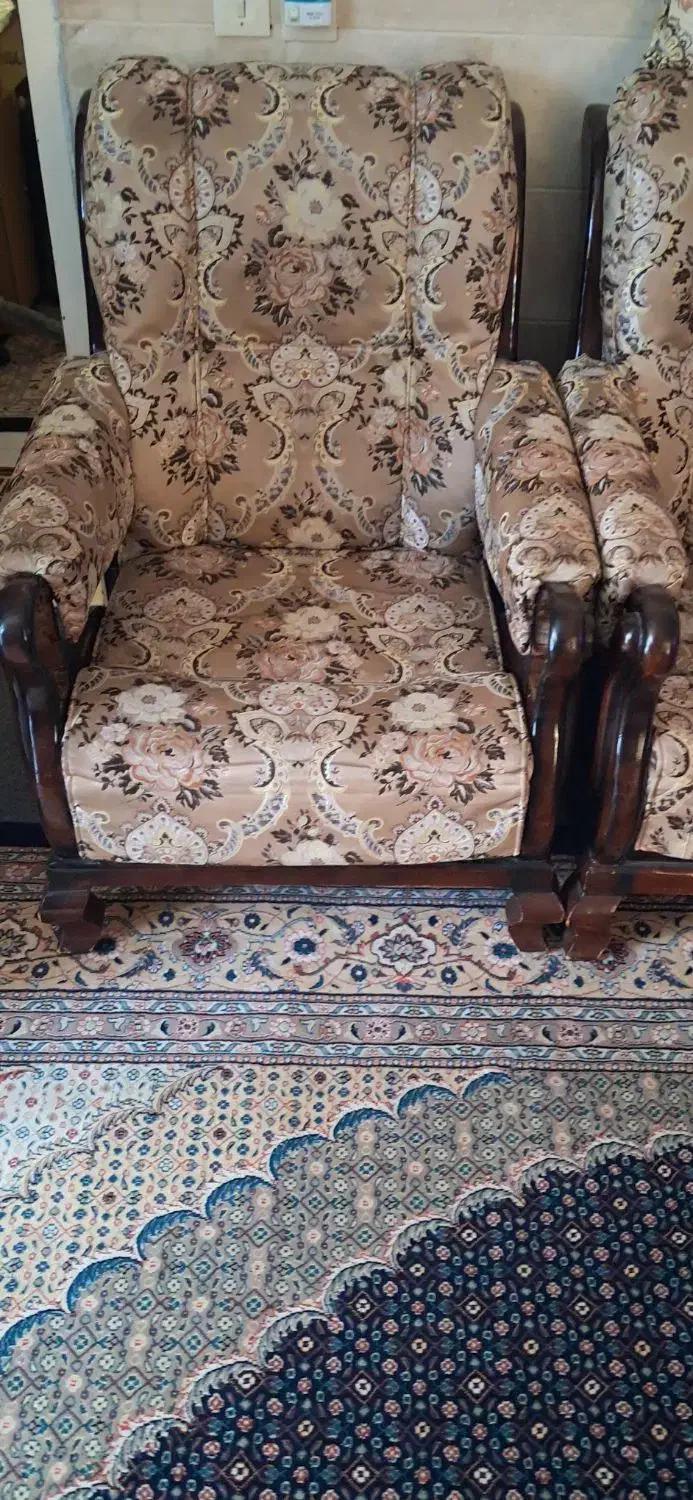 مبلمان ۷ نفره چوب گردو|مبلمان خانگی و میز عسلی|محلات, |دیوار