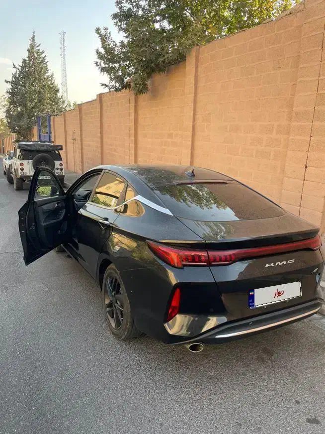 کی ام سی j7   Kmc 1402|خودرو سواری و وانت|تهران, جنت‌آباد مرکزی|دیوار