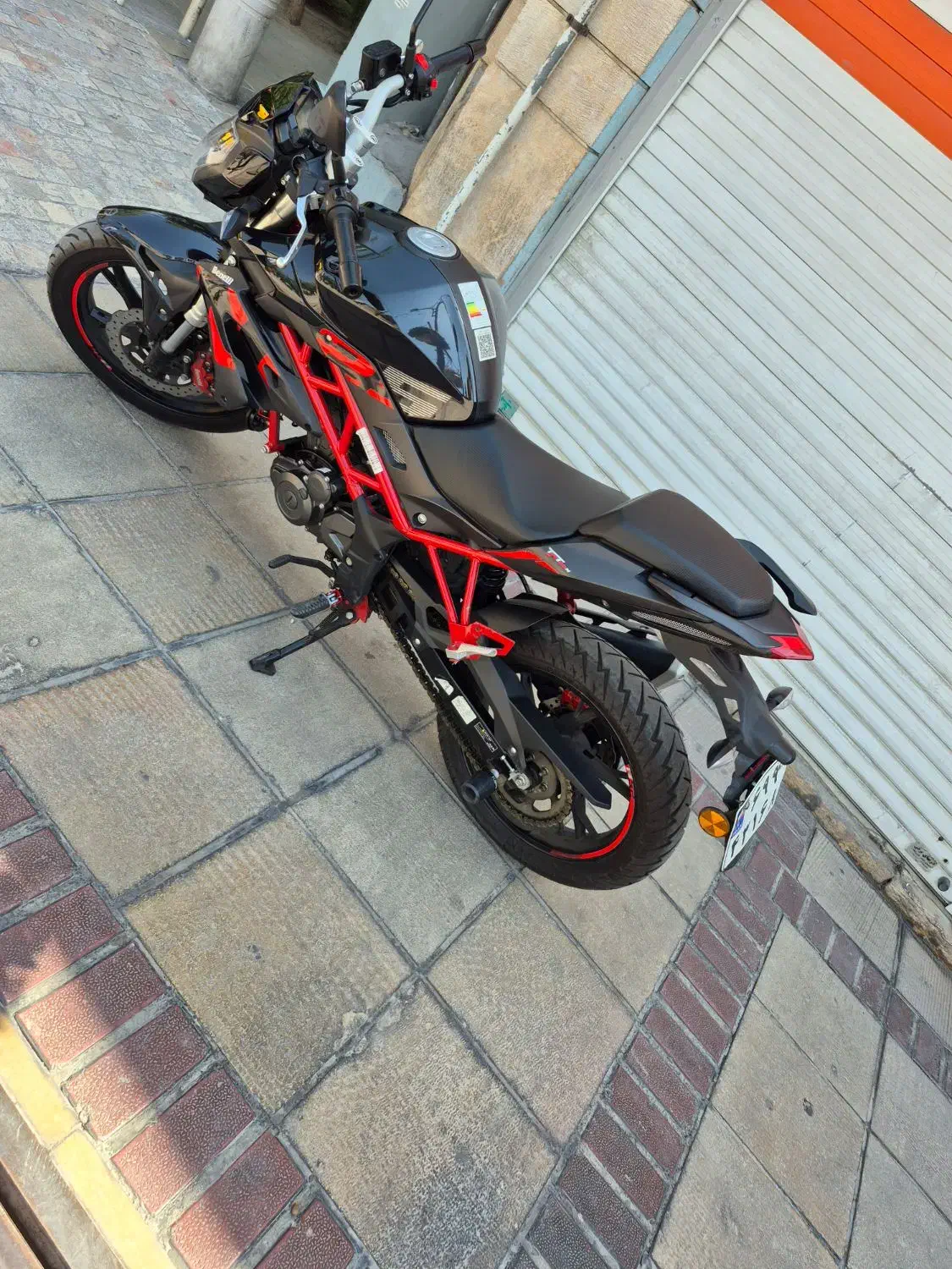 بنلی ۲۵۰ تک سیلندر بهمن ۱۴۰۲ مشابه صفر|موتورسیکلت|شیراز, تاچارا|دیوار