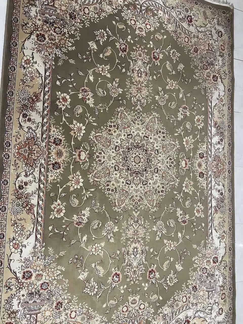 فرش زیتونی|فرش|رشت, نیکمرام|دیوار