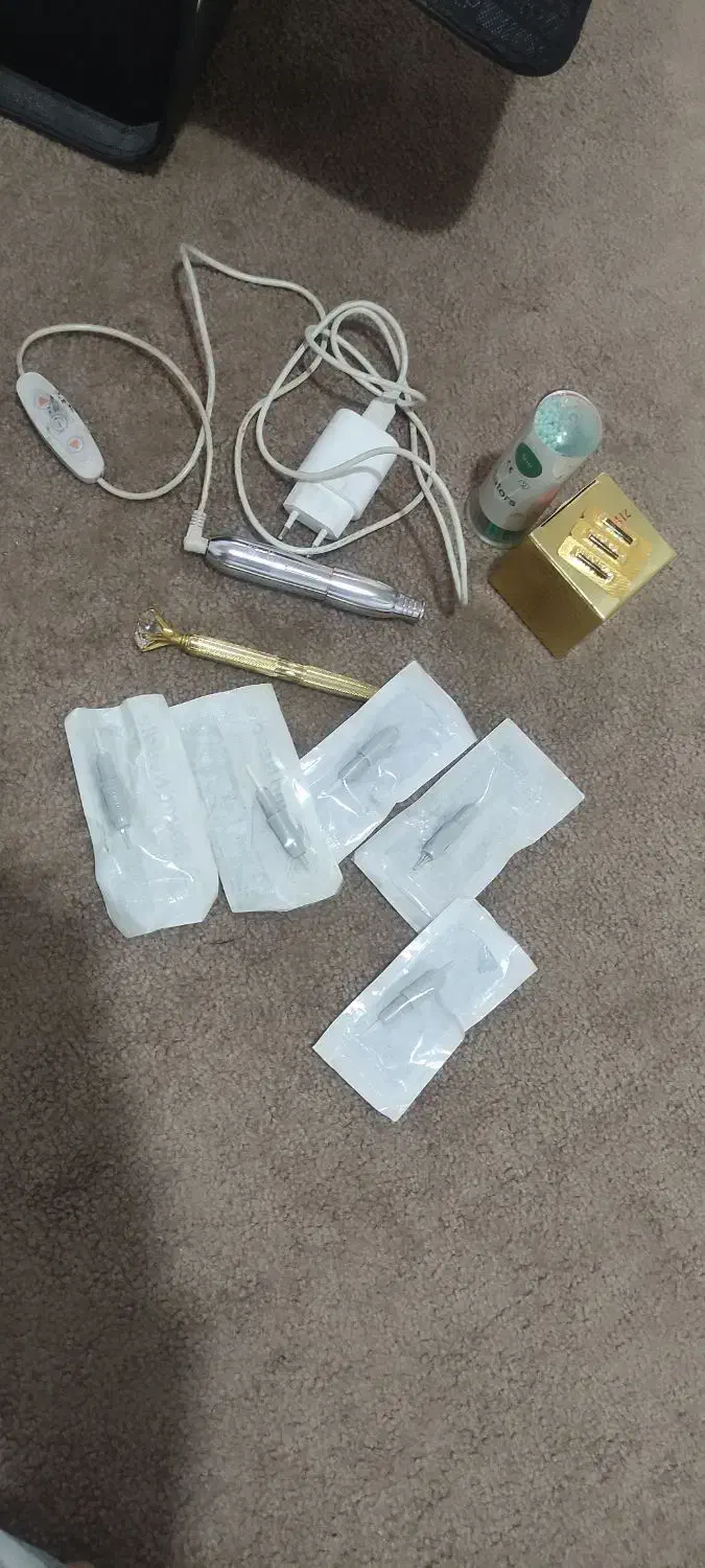 وسایل تاتو|آرایشگاه و سالن‌های زیبایی|فسا, |دیوار