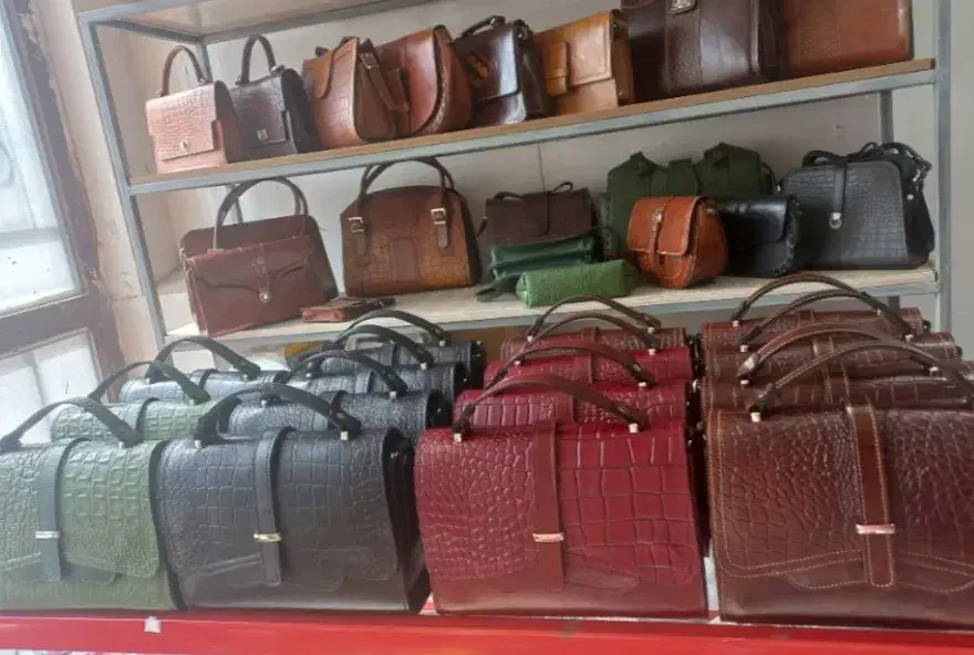 کیف چرم|کیف، کفش، کمربند|اصفهان, جلالیه|دیوار