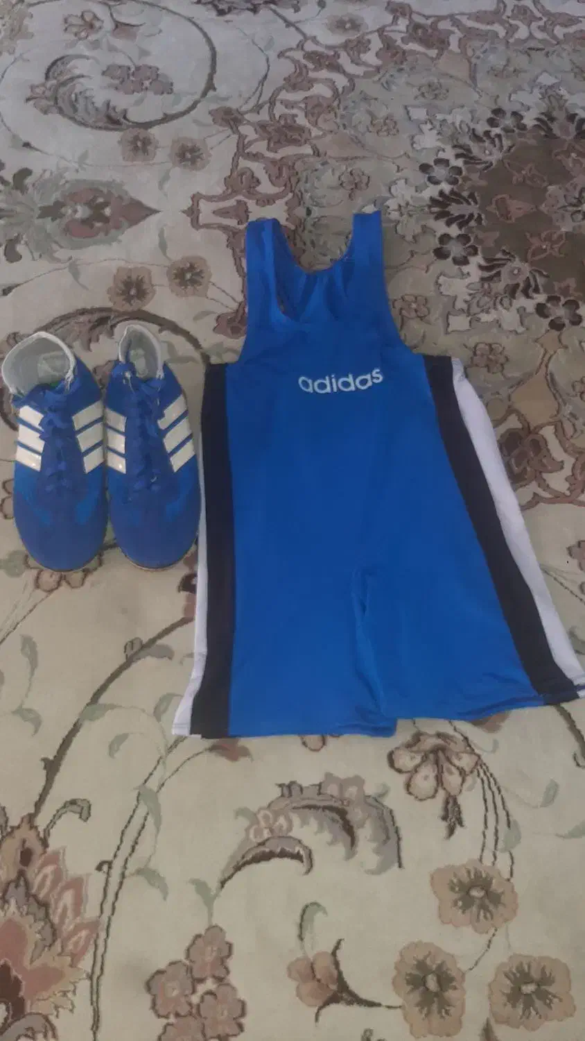 ست دوبنده و کفش آبی|تجهیزات ورزشی|فولادشهر, C8|دیوار