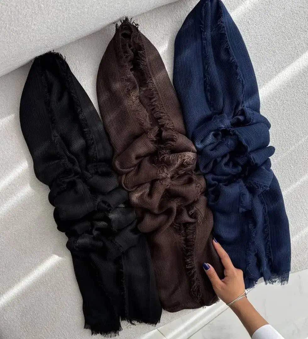 شال نخ حصیری|لباس|شیراز, شاهچراغ|دیوار