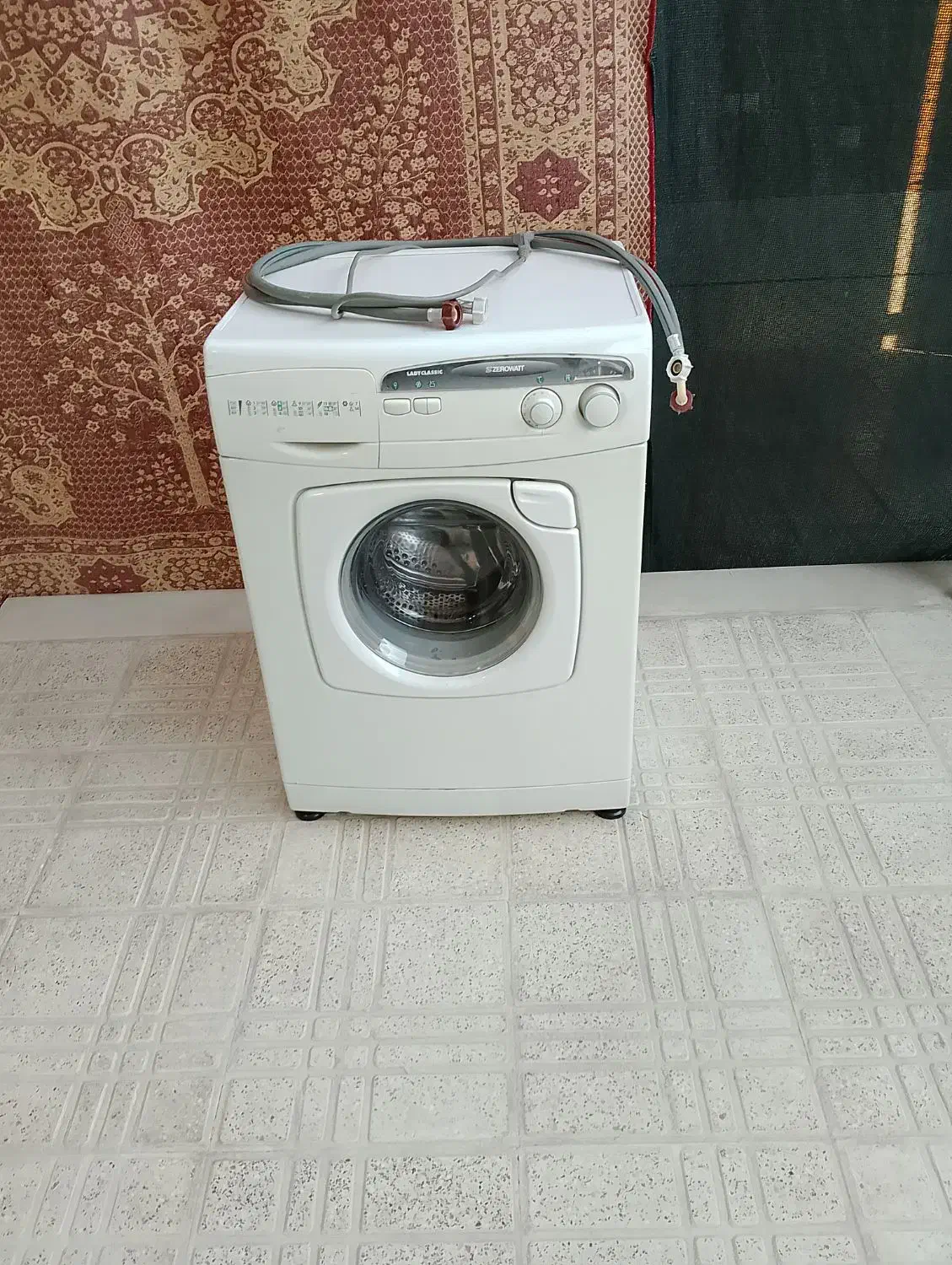 لباسشویی|ماشین لباسشویی و خشک‌کن لباس|فلاورجان, |دیوار