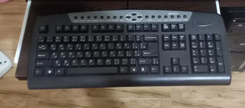 کامپیوتر و میز|رایانه رومیزی|رشت, بلوار گیلان|دیوار