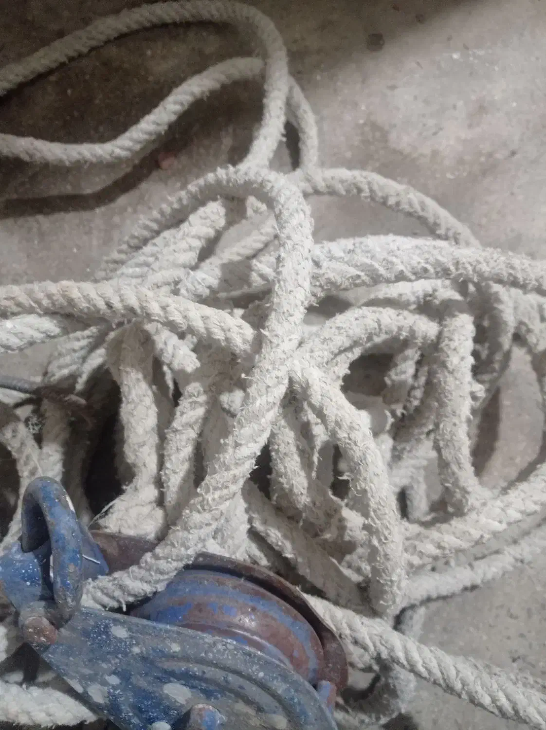 طناب ظخیم ۲۰mm و یک عدد لوله خم کن برق|مصالح و تجهیزات ساختمان|اراک, |دیوار