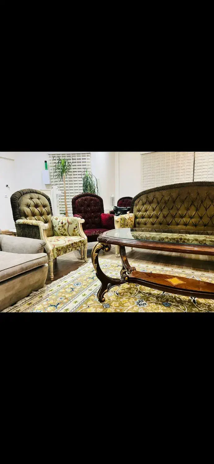 مبل بسیار تمیز۵ نفره نیم ست راحتی|مبلمان خانگی و میز عسلی|رودهن, |دیوار