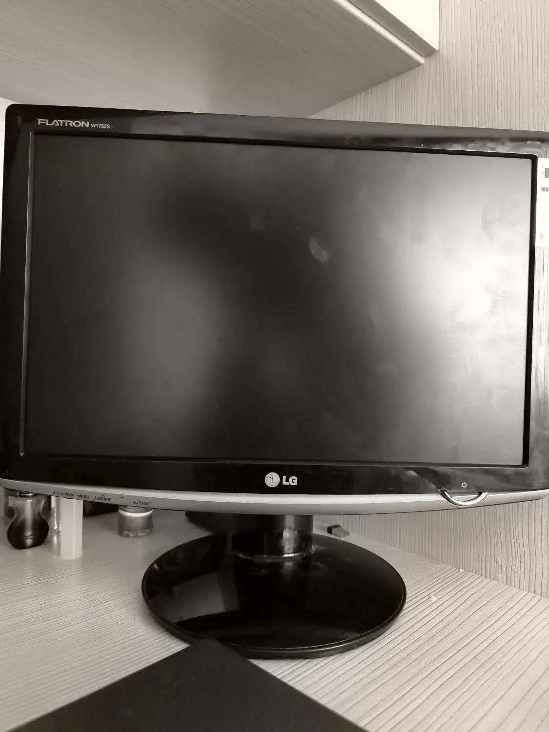 مانیتور ۱۷ اینچ LG|قطعات و لوازم جانبی رایانه|همدان, |دیوار