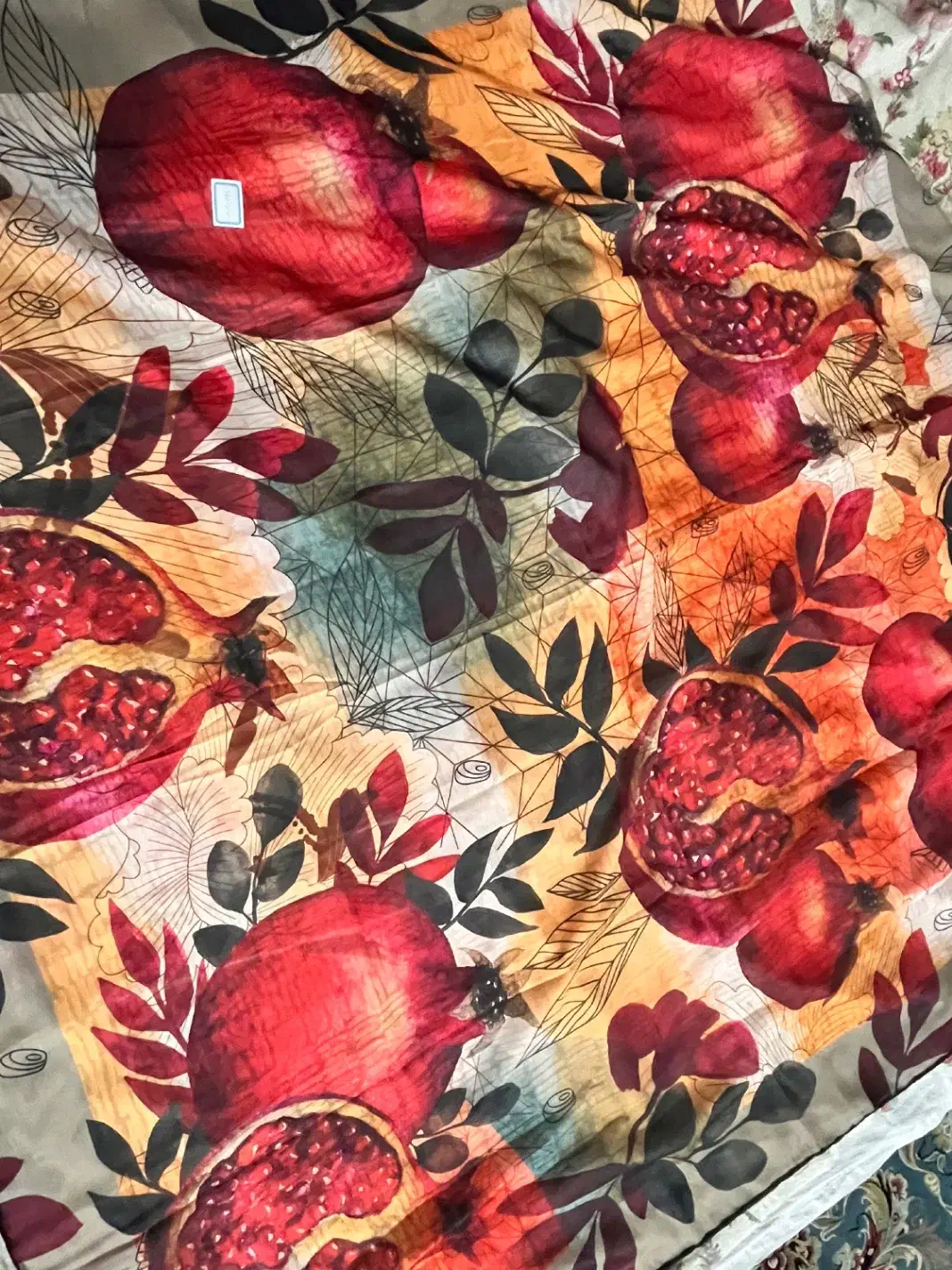 انواع روسری زیر قیمت بازار|لباس|تربت جام, بیست متری منبع آب|دیوار