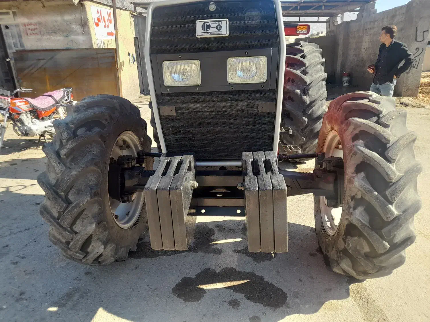 فروش تراکتور فرگوسن ،جفت کارخانه ۴۷۵ مدل آخر ۴۰۱|خودرو سنگین|آبدانان, |دیوار