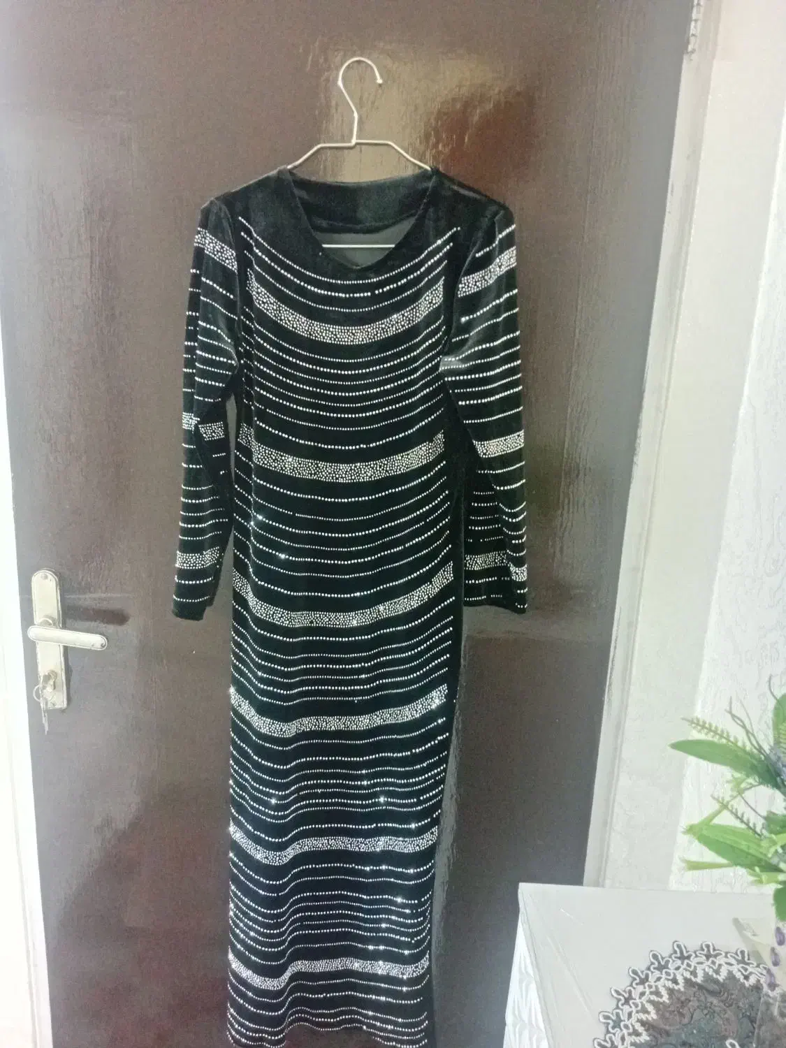 پیراهن مجلسی|لباس|گلستان (تهران), |دیوار