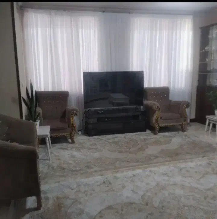 همخانه خانم|اجارهٔ آپارتمان|کرج, حصارک پایین|دیوار