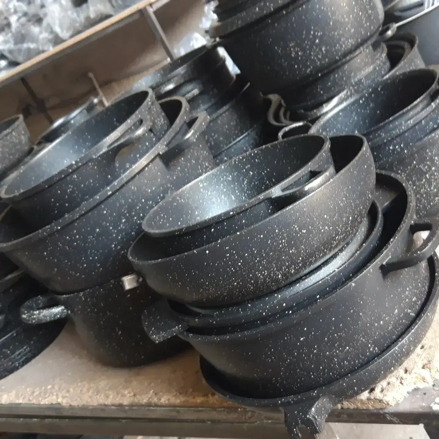 بازسازی ظروف تفلون تک|خدمات پیشه و مهارت|کرج, حصارک بالا|دیوار