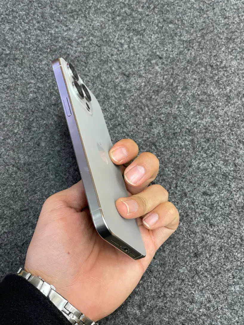 اپل iphone 15 Pro Max درحد با ضمانت کتبی|موبایل|مشهد, عامل|دیوار