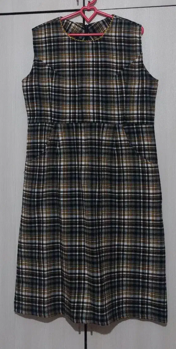 تعدادی لباس پاییزه|لباس|زنجان, |دیوار