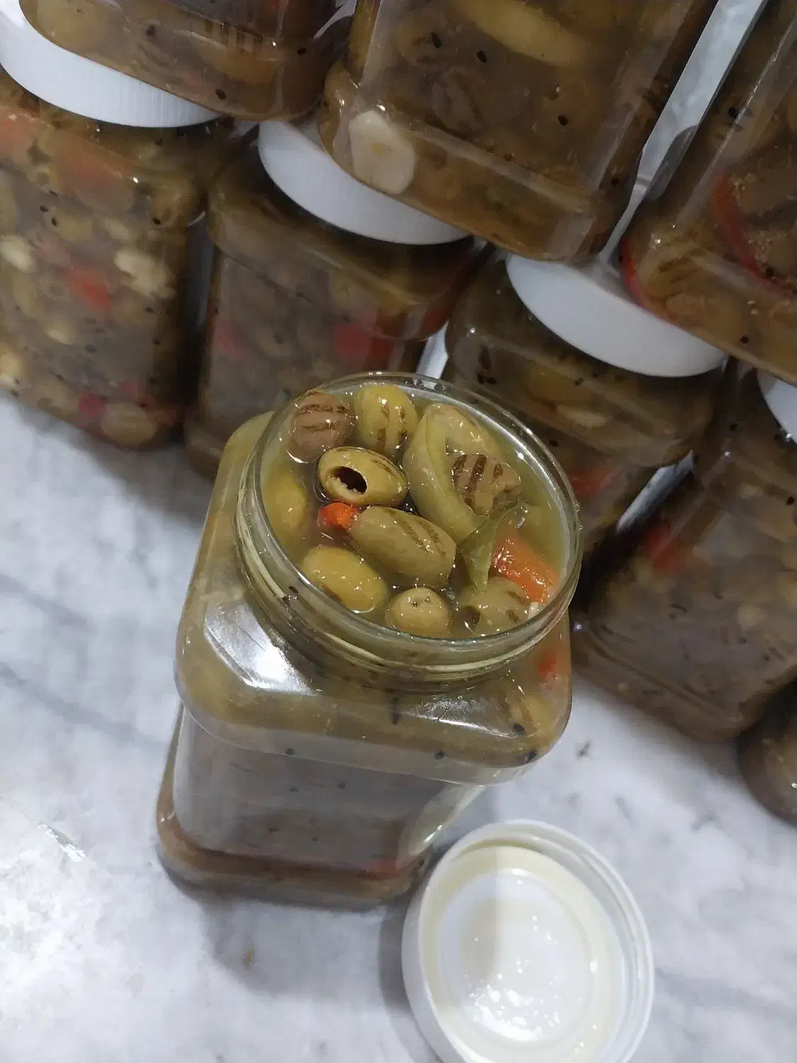 زیتون کبابی با روغن زیتون درجه یک|خوردنی و آشامیدنی|تهران, امام زاده عبدالله|دیوار