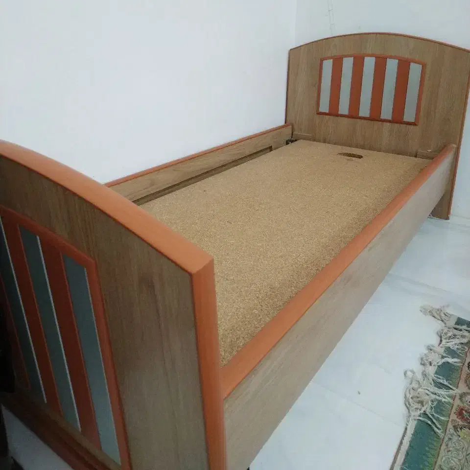 تخت یک نفره|تخت و سرویس خواب|تربت‌حیدریه, بازار|دیوار