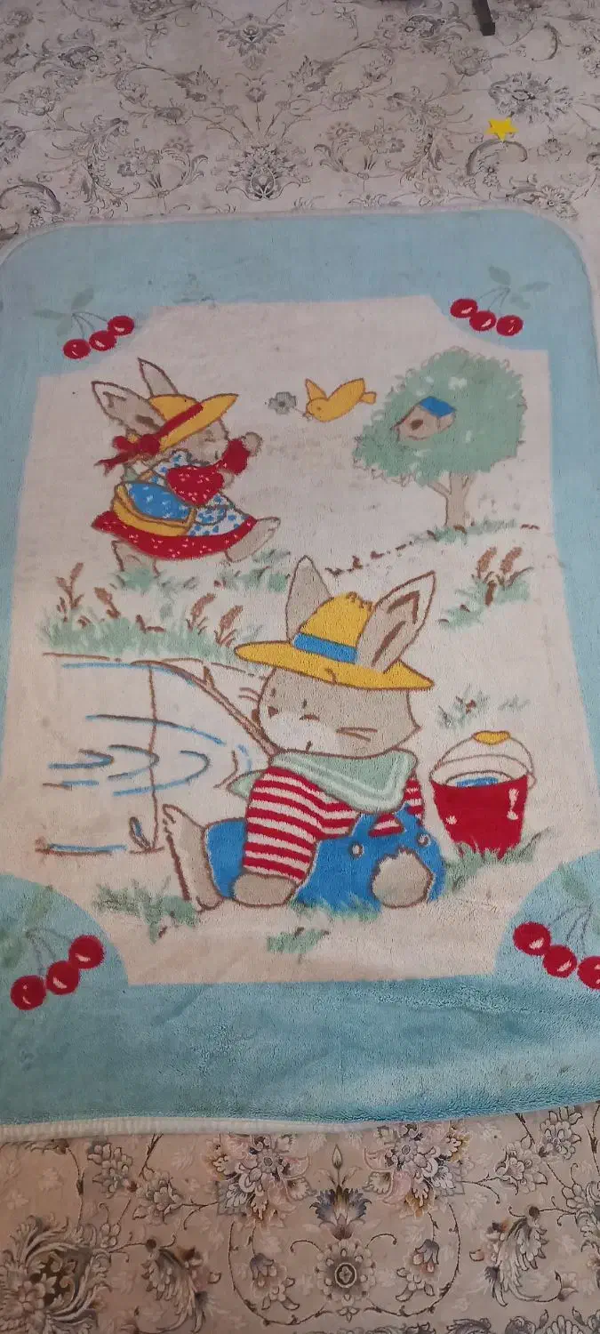 پتو بچه گانه|رختخواب، بالش، پتو|اردکان, |دیوار