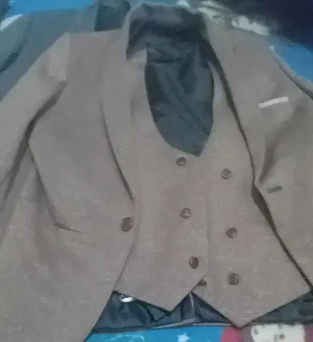 فروش دو دست کت شلوار پسرانه نو|کفش و لباس بچه|لردگان, |دیوار