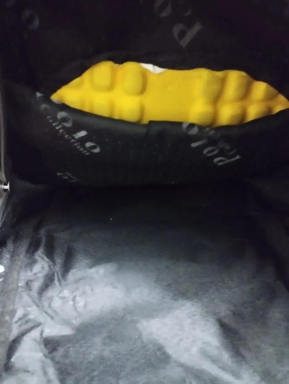 کوله پشتی مدرسه ای|کیف، کفش، کمربند|اصفهان, چرخاب|دیوار