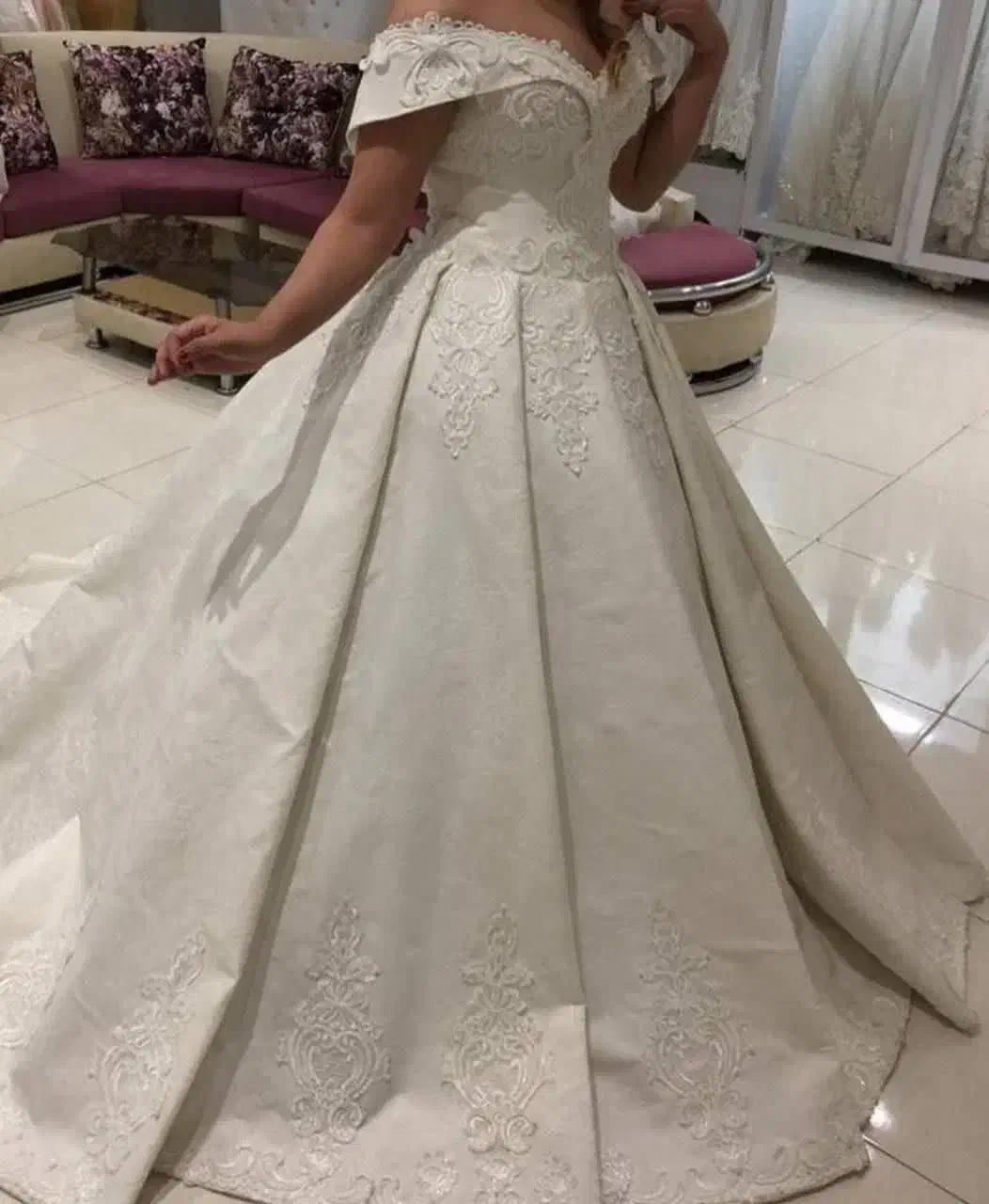 فروش و کرایه لباس عروس با پایین ترین قیمت|لباس|یزد, |دیوار