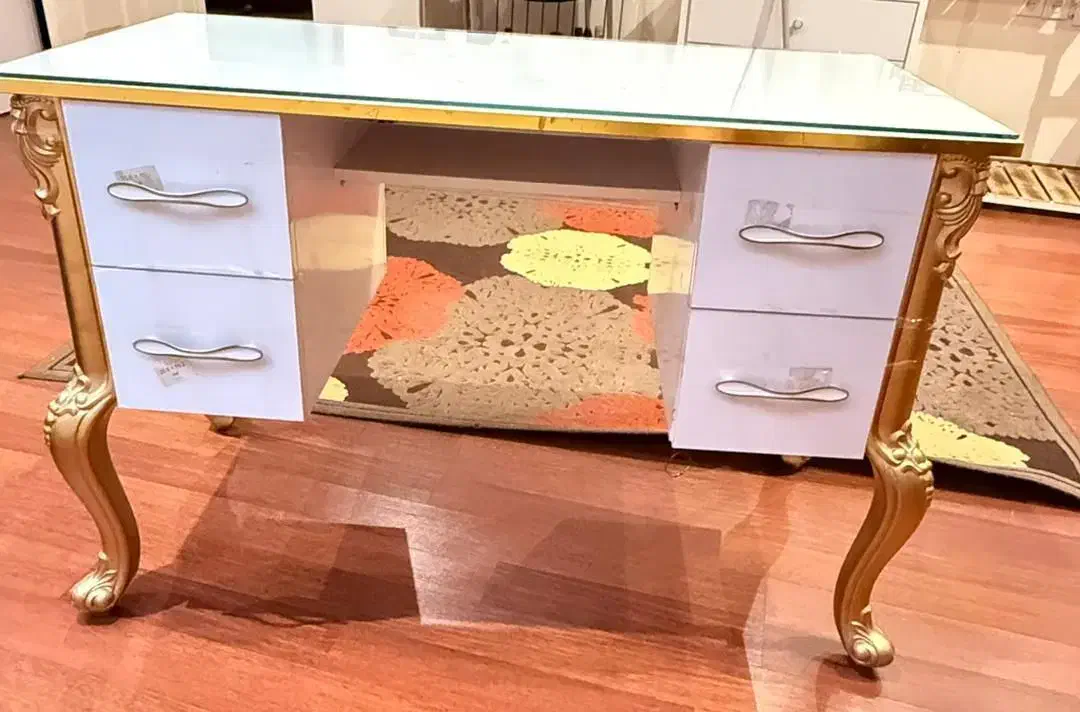 میز ، جای رژ لاک ، دستگاه سوهان برقی و یو وی ،لاک|آرایشی، بهداشتی، درمانی|مشهد, بهشت|دیوار