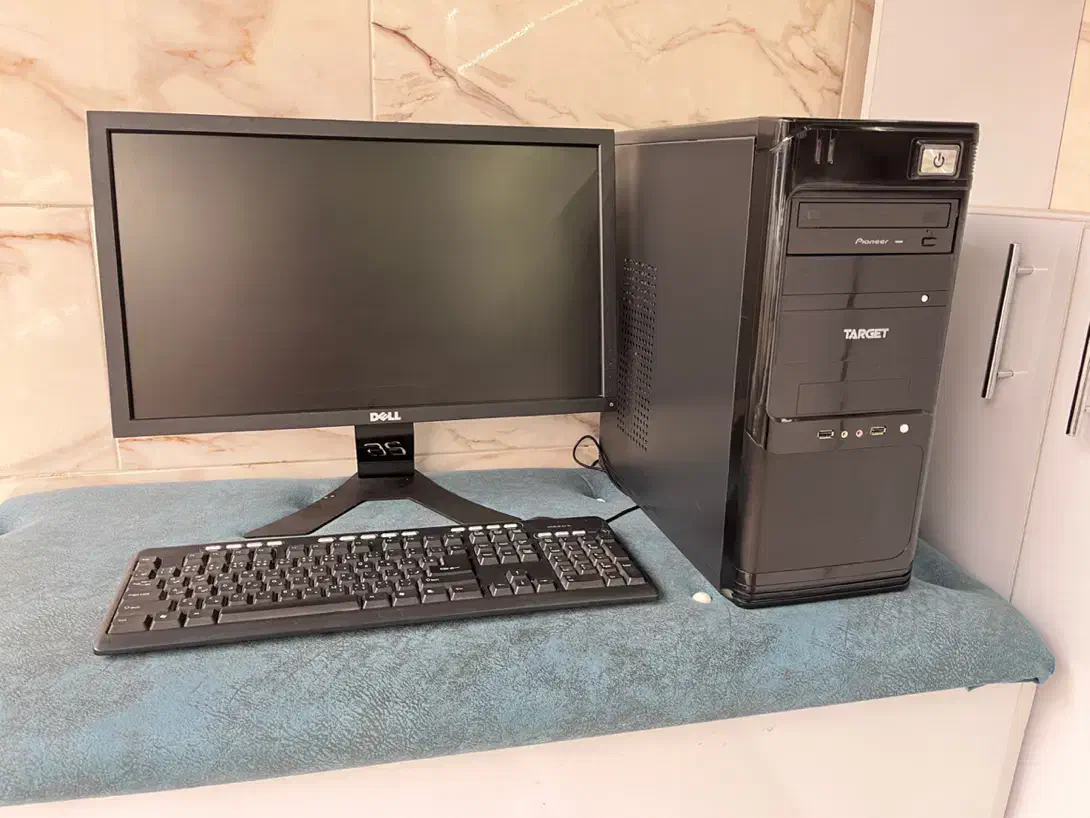 کامپیوتر خانگی با مانیتور۲۲ اینچ|رایانه رومیزی|اردبیل, |دیوار