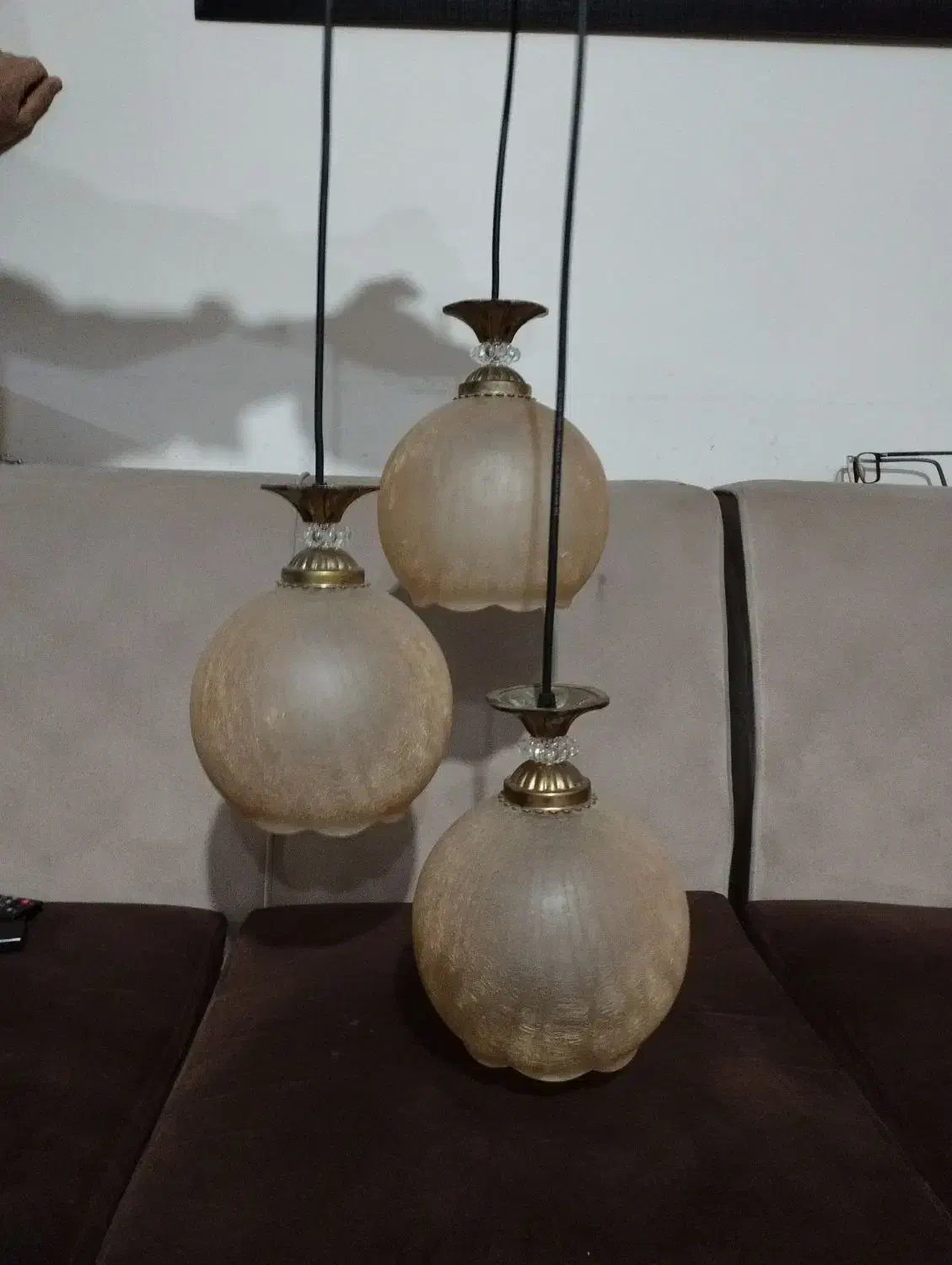 لوستر سه شاخه آویز کاملا نو نصب نشده|لوستر و چراغ آویز|تهران, بلوار کشاورز|دیوار