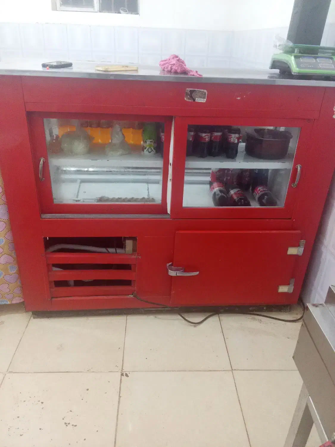 یخچال ویترینی|کافی‌شاپ و رستوران|نیشابور, کوی حسینی|دیوار