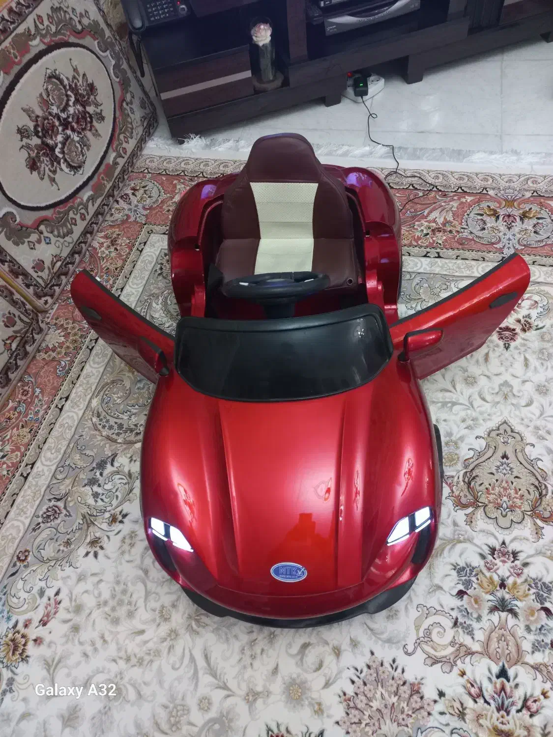 فروش ماشین شارژی موزیکال در حد نو|اسباببازی بچه|کرج, حصارک پایین|دیوار