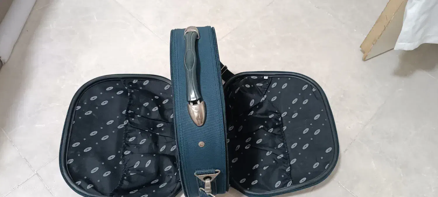 کیف|کیف، کفش، کمربند|قرچک, قشلاق جیتو|دیوار