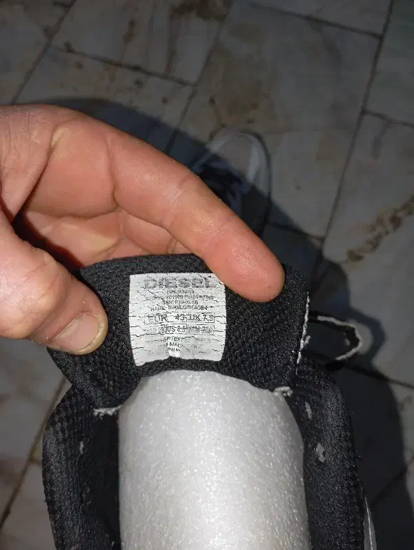 کتانی دیزل اورجینال 43|کیف، کفش، کمربند|گرمی, |دیوار