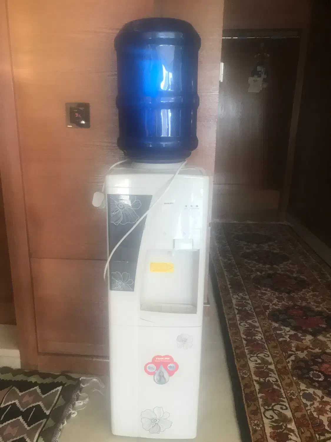 ابسردکن ایستاده مارک نیکای|آبسردکن و تصفیه آب|شهرکرد, |دیوار