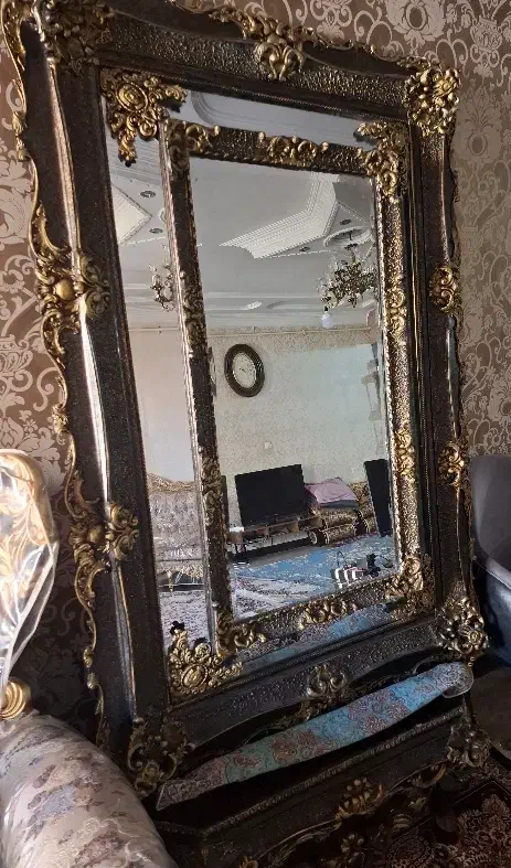 آینه|آینه|دوگنبدان, |دیوار