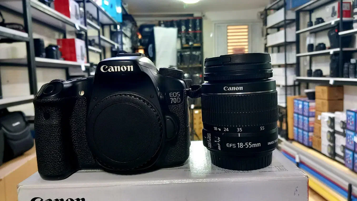 دوربین کنون ۷۰ دی با لنز ۱۸.۵۵|دوربین عکاسی و فیلم‌برداری|قم, دورشهر|دیوار