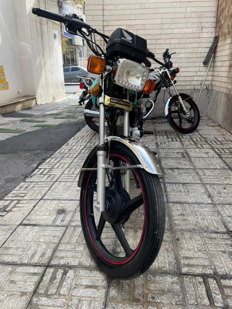 فروش موتور 150مدل 402و403 معاوضه با گوشی مدل بالا|موتورسیکلت|آباده, |دیوار