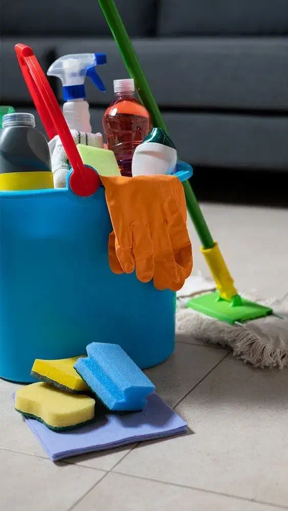 نیروی خدماتی جهت نظافت|استخدام سرایداری و نظافت|تهران, شهرک غرب|دیوار