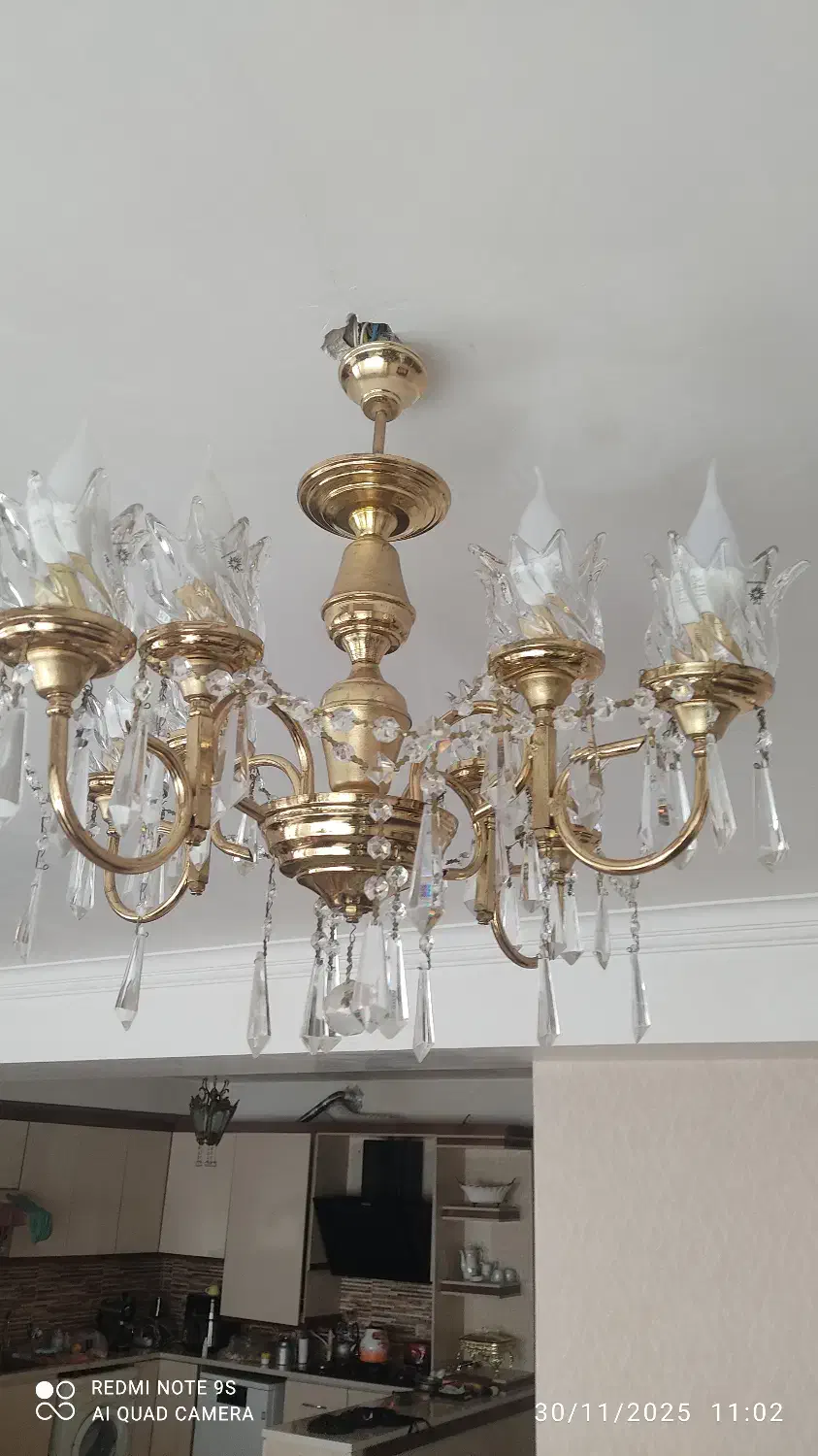 یک عددلوستر|لوستر و چراغ آویز|تبریز, |دیوار