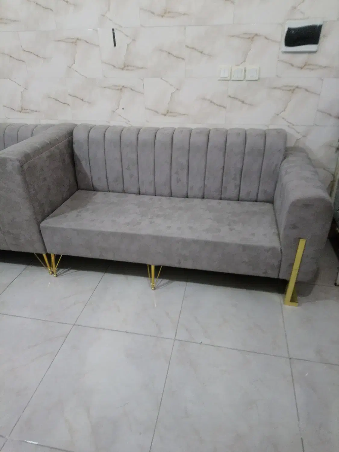 مبل 6نفره|مبلمان خانگی و میز عسلی|فولادشهر, مسکن مهر فولادشهر|دیوار