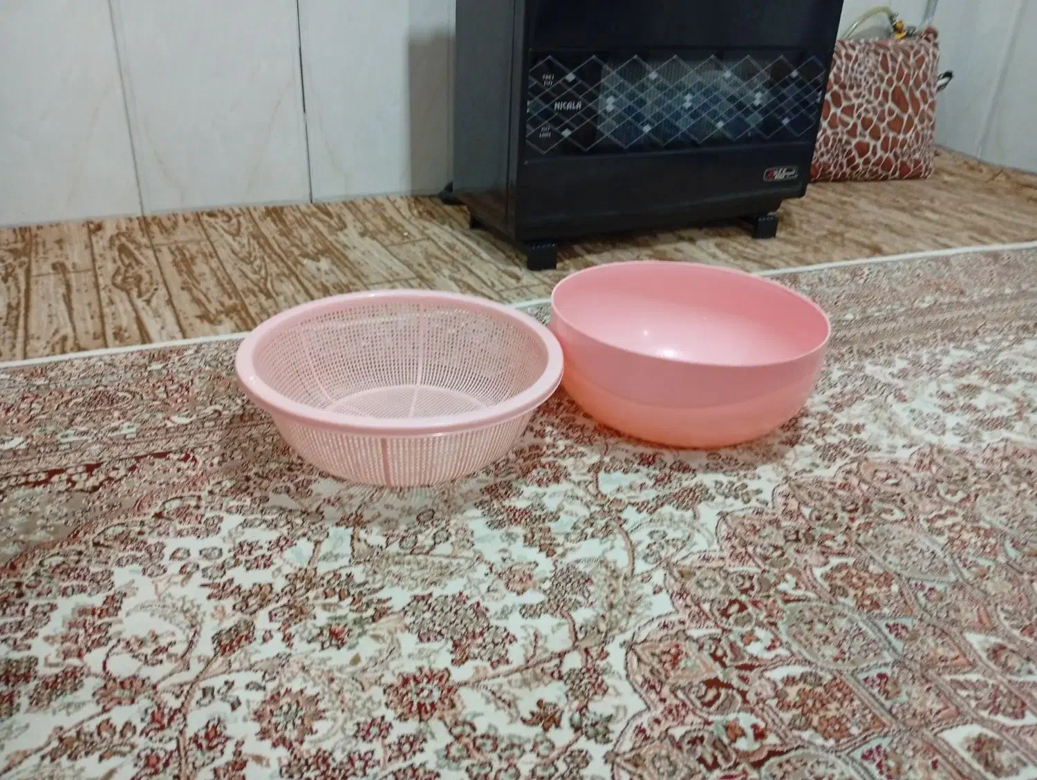 تاس وصافی|ظروف نگهدارنده، پلاستیکی، یک‌بارمصرف|مریوان, |دیوار