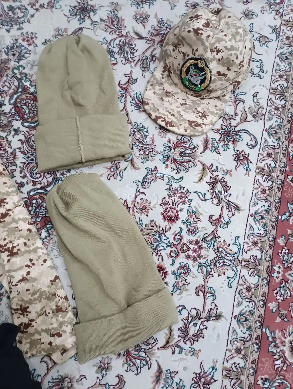 لباس سربازی نیروی زمینی ارتش نزاجا و کتونی کتانی|لباس|تهران, دریاچه شهدای خلیج فارس|دیوار